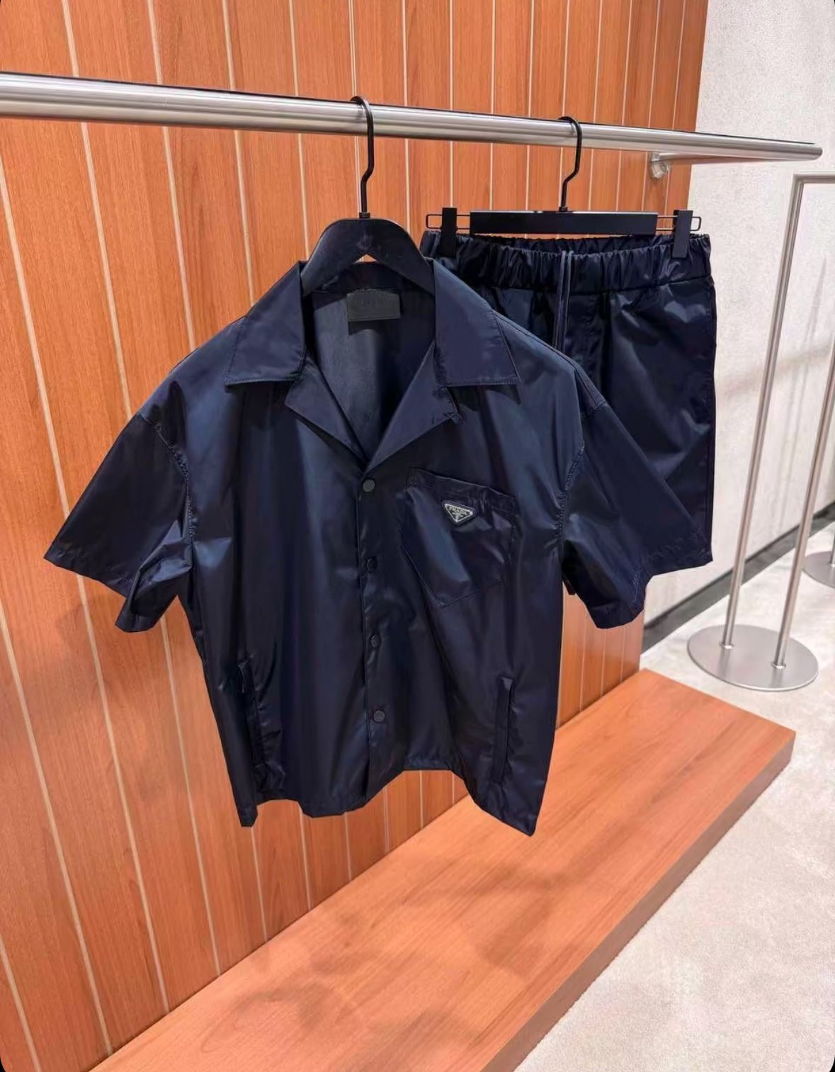 Ensemble Prada – Chemise + Short (Nylon)