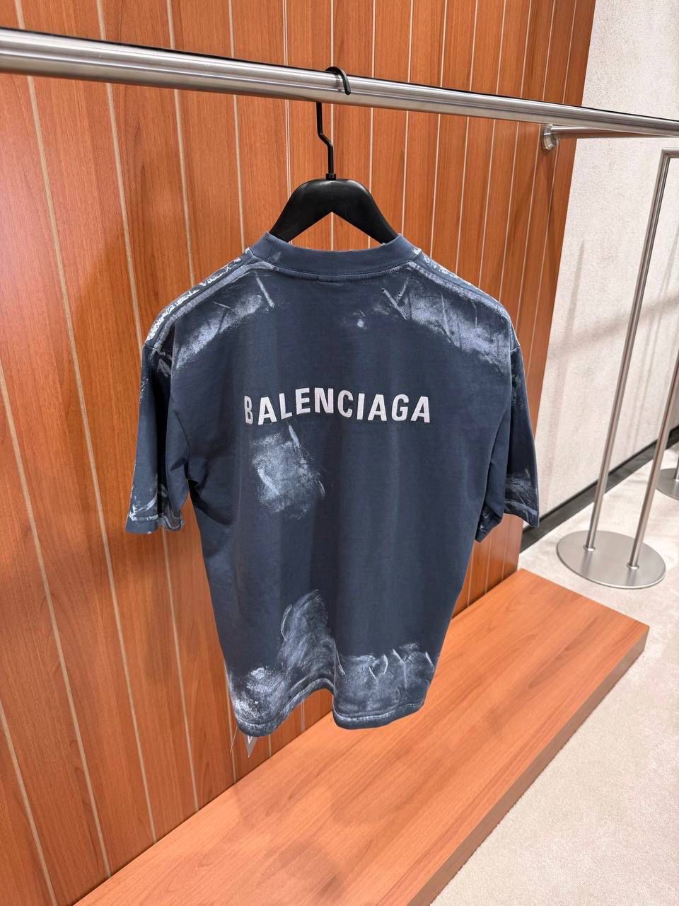 T-shirt Balenciaga Dos – Coupe Oversize