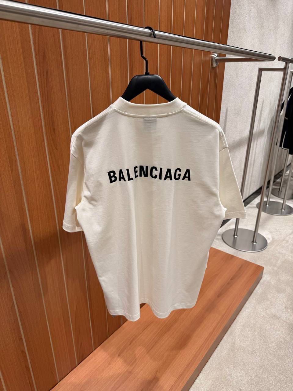 T-shirt Balenciaga Dos – Coupe Oversize